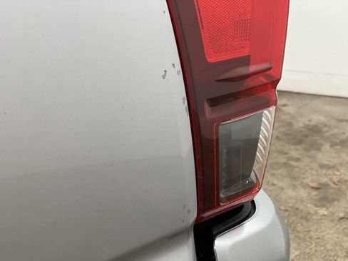 Used 2018 Toyota Tacoma TRD Sport image 35