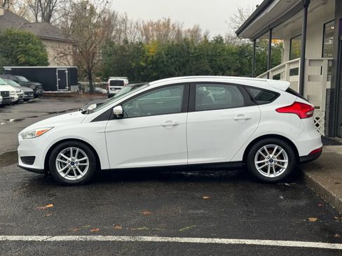 Used 2015 Ford Focus SE image 4