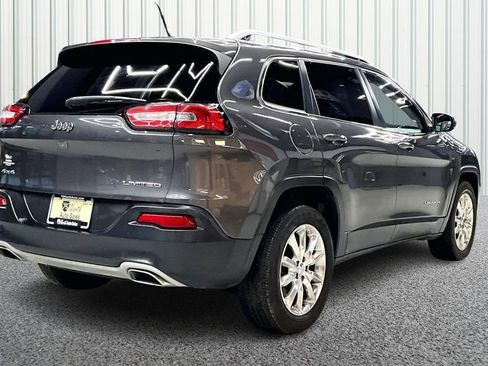 Used 2015 Jeep Cherokee Limited w/ Luxury Group image 6