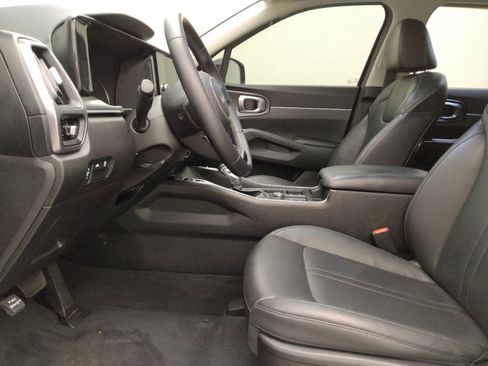 Used 2023 Kia Sorento S w/ Panoramic Sunroof Package FWD image 17