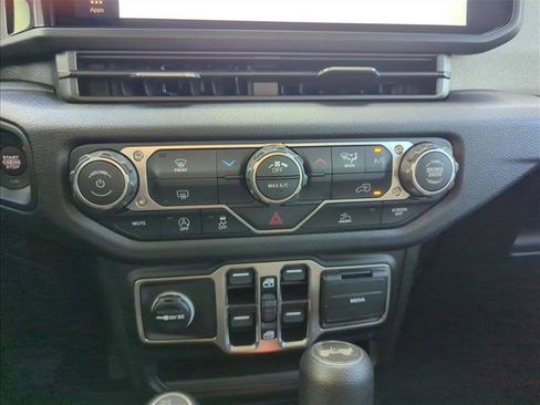 Used 2026 Jeep Wrangler Sport image 11