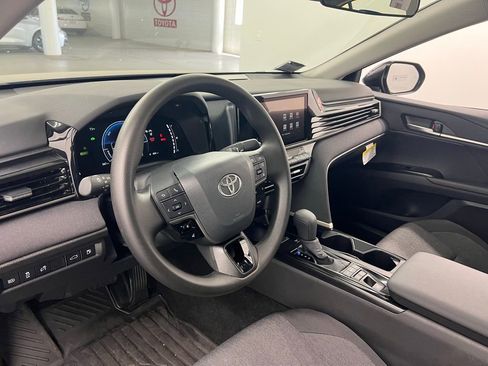 Used 2026 Toyota Camry LE image 7