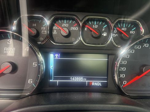 Used 2018 Chevrolet Silverado 1500 LT w/ All Star Edition RWD image 2