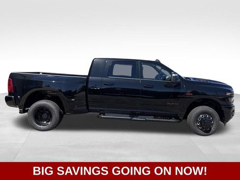 New 2026 RAM 3500 Laramie AWD/4WD image 14