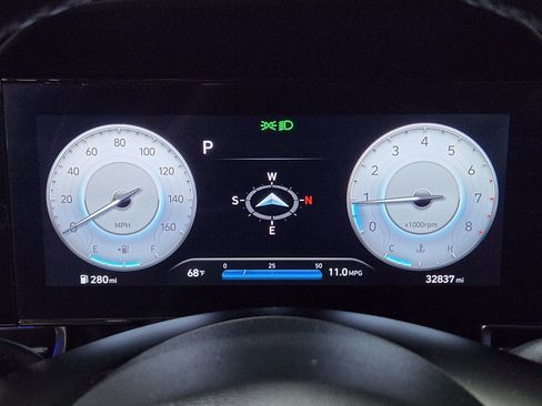 Used 2023 Hyundai Elantra Limited w/ Cargo Package image 34