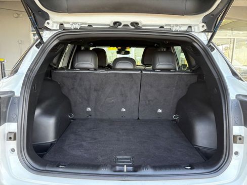 Used 2025 Jeep Compass Limited image 31