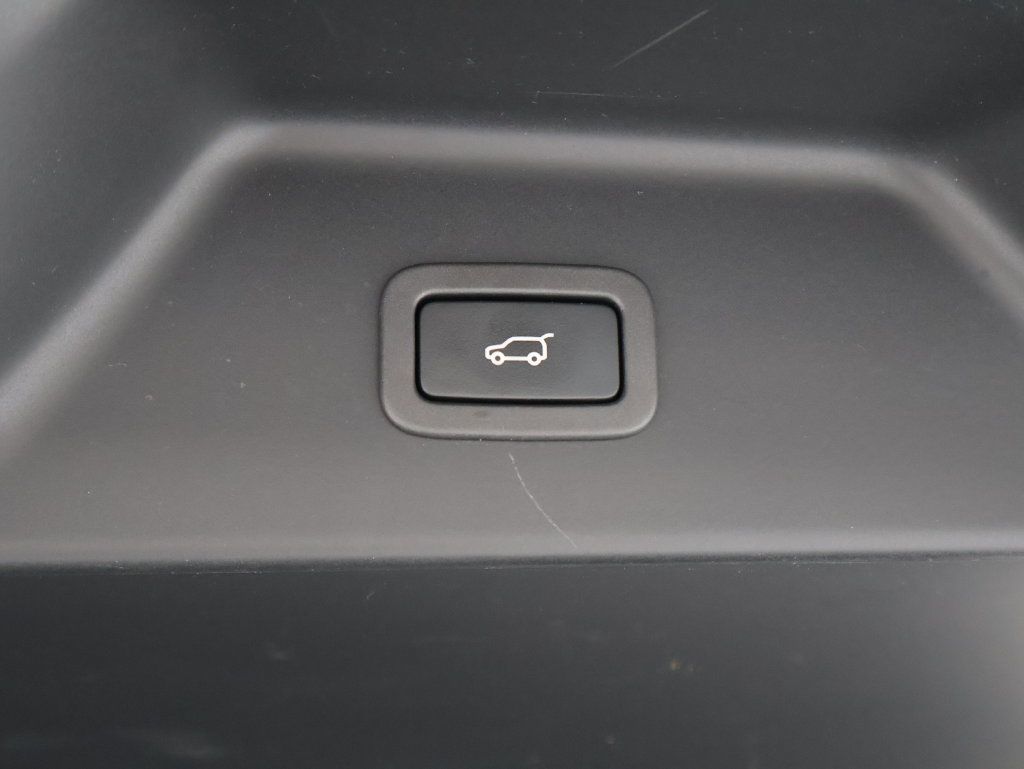 Used 2016 Land Rover Range Rover HSE AWD/4WD image 16