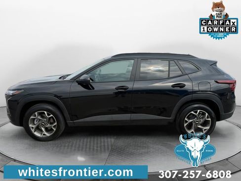 Used 2026 Chevrolet Trax LT FWD image 2