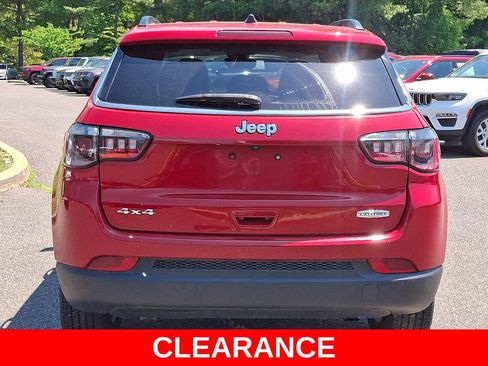 Used 2024 Jeep Compass Latitude AWD/4WD image 5
