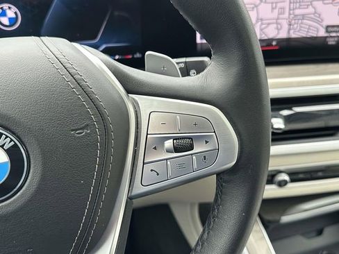 Certified 2023 BMW X7 xDrive40i w/ Executive Package image 33