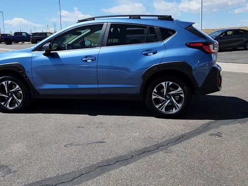 Used 2024 Subaru Crosstrek 2.0i Premium AWD/4WD image 2