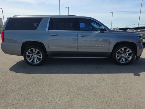 Used 2018 Chevrolet Suburban Premier AWD/4WD image 4