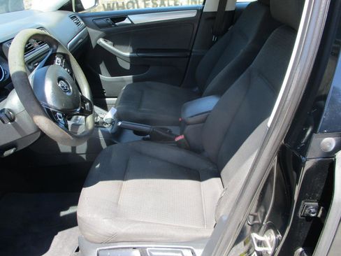 Used 2015 Volkswagen Jetta SE FWD image 14