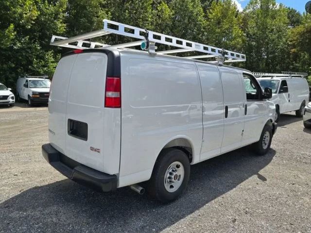 New 2025 GMC Savana 3500 w/ Power Convenience Package RWD image 10
