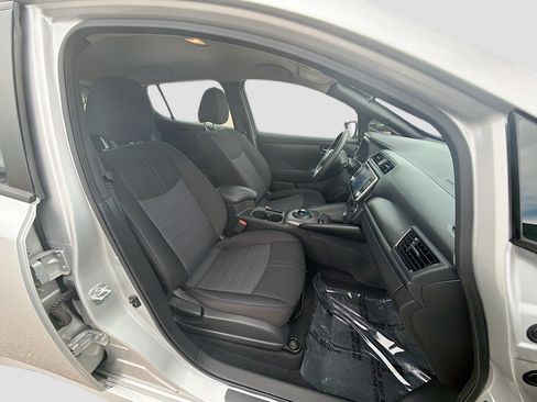 Used 2024 Nissan Leaf S FWD image 31