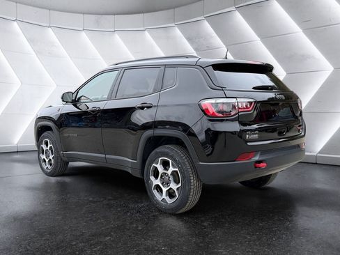 Used 2022 Jeep Compass Trailhawk w/ Trailhawk Convenience Group AWD/4WD image 4