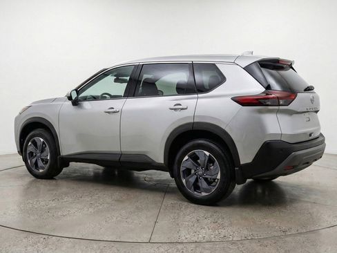 Used 2025 Nissan Rogue SV FWD image 6