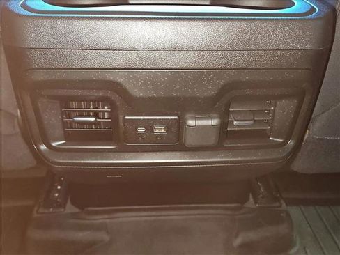 Used 2022 Chevrolet Silverado 2500 LT w/ Convenience Package AWD/4WD image 16