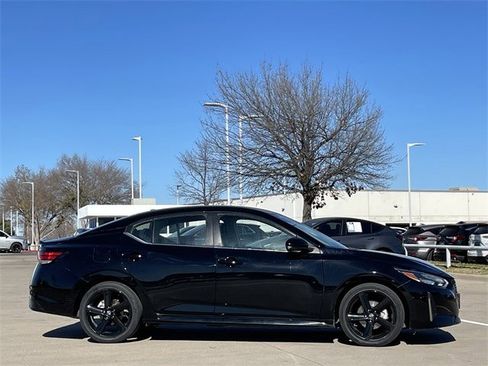 Used 2024 Nissan Sentra SR image 3