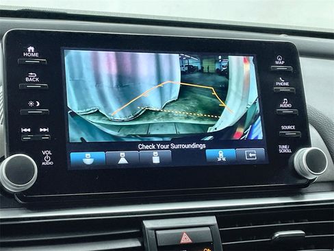 Used 2021 Honda Accord Touring image 27