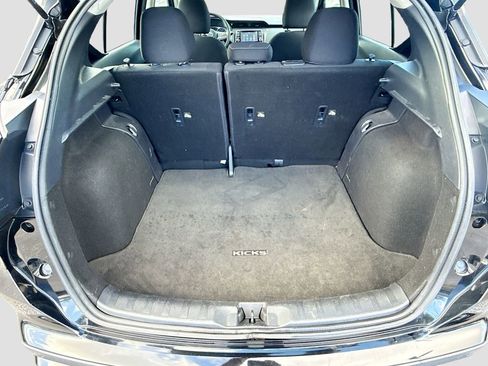 Used 2021 Nissan Kicks S image 25