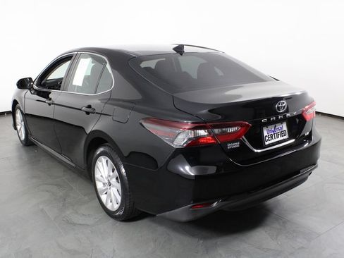 Used 2021 Toyota Camry LE FWD image 3