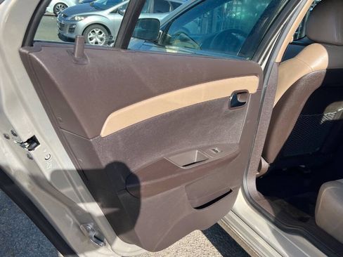 Used 2010 Chevrolet Malibu LT w/ Rear Power Package FWD image 17