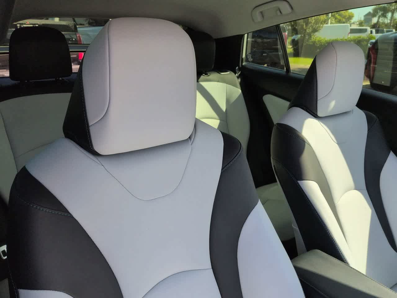 Certified 2021 Toyota Prius XLE FWD image 7