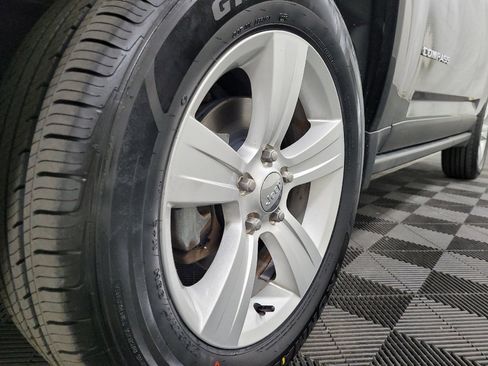 Used 2017 Jeep Compass Latitude AWD/4WD image 31