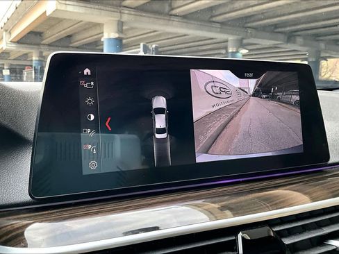 Used 2019 BMW 530i image 26