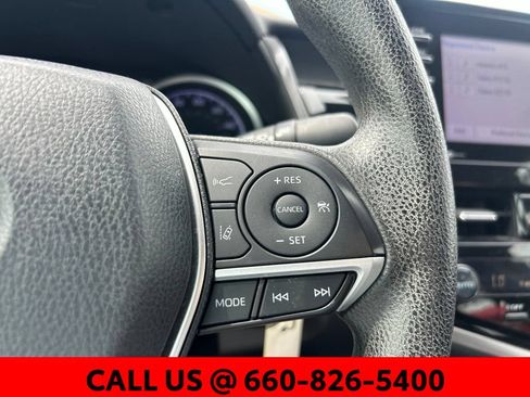 Used 2022 Toyota Camry LE AWD/4WD image 12