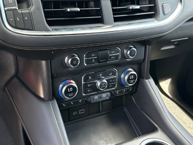 Used 2023 GMC Yukon AT4 w/ AT4 Premium Plus Package AWD/4WD image 19