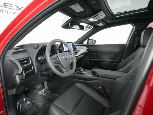 Certified 2025 Lexus UX 300h FWD image 9