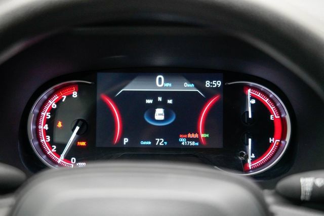 Used 2025 Toyota RAV4 XLE AWD/4WD image 24