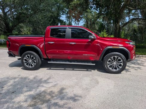Used 2023 GMC Canyon Denali AWD/4WD image 10