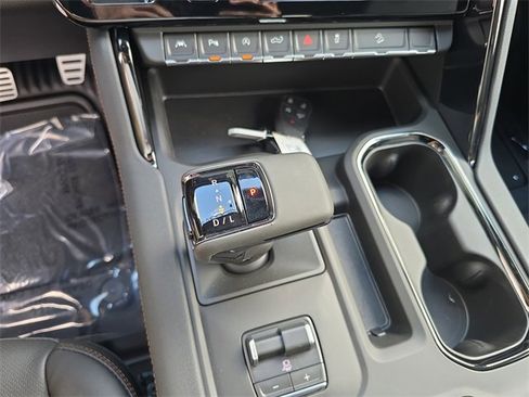 New 2026 GMC Sierra 1500 AT4 w/ Technology Package image 24