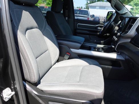 Used 2022 RAM 1500 Big Horn AWD/4WD image 35