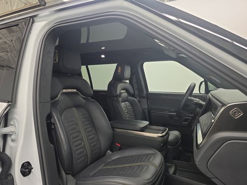 Used 2024 Rivian R1S Adventure AWD/4WD image 24