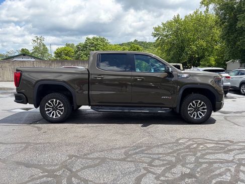 Used 2023 GMC Sierra 1500 AT4 w/ AT4 Premium Package AWD/4WD image 13