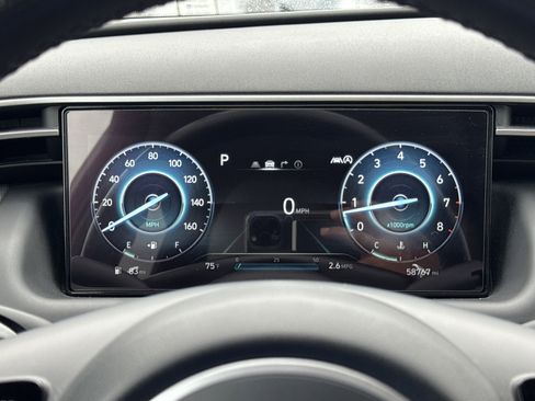Used 2023 Hyundai Tucson Limited w/ Cargo Package FWD image 6