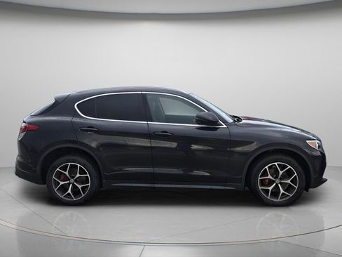 Used 2019 Alfa Romeo Stelvio Ti AWD/4WD image 3