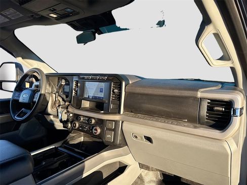 Used 2024 Ford F250 XLT w/ 360-Degree Camera Package image 27