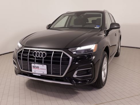 Used 2023 Audi Q5 2.0T Premium w/ Convenience Package AWD/4WD image 5