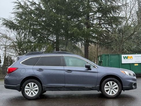 Used 2016 Subaru Outback 2.5i Premium image 6