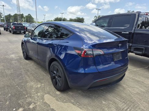 Used 2025 Tesla Model Y Long Range AWD/4WD image 4