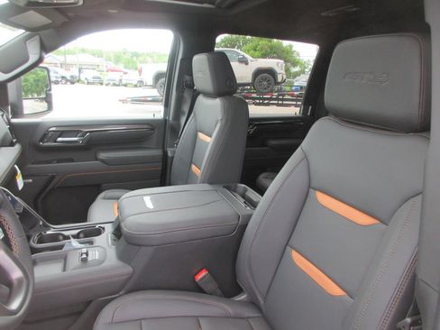 New 2026 GMC Sierra 2500 AT4 w/ AT4 Premium Plus Package AWD/4WD image 14