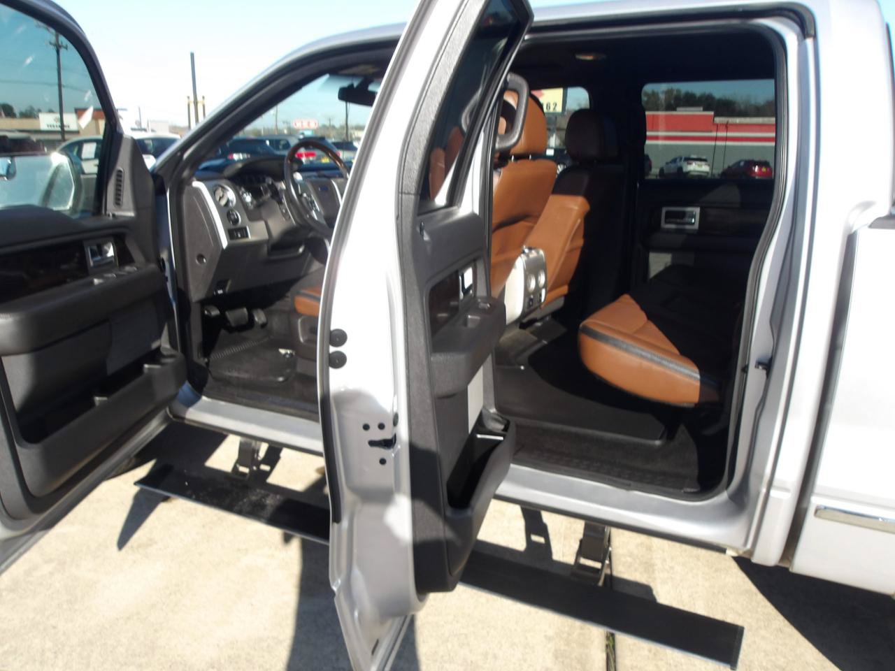 Used 2014 Ford F150 Platinum RWD image 15