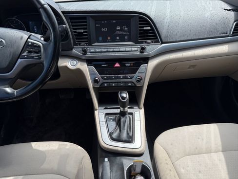 Used 2017 Hyundai Elantra Value Edition FWD image 11