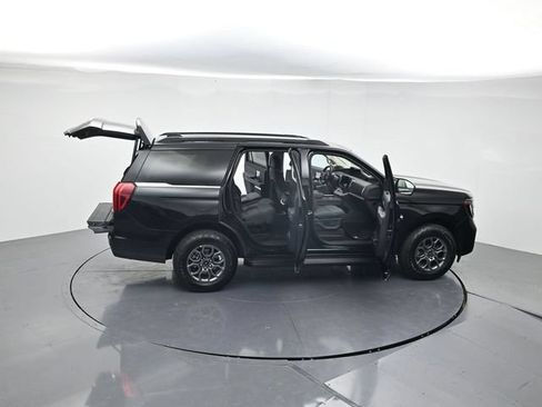 Certified 2025 Ford Expedition Active RWD image 45