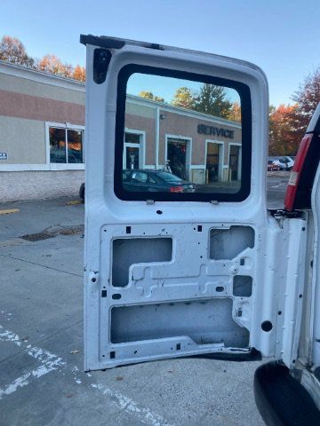 Used 2015 Chevrolet Express 2500 RWD image 11